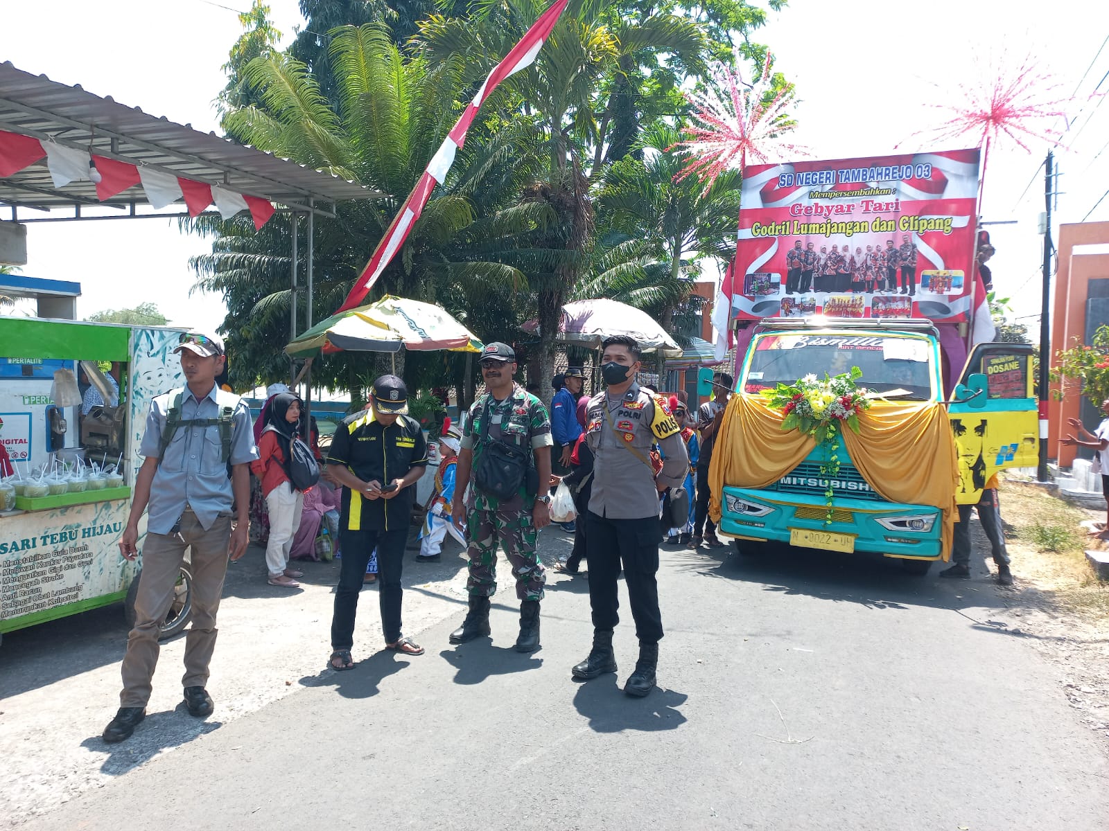 Anggota Polsek Candipuro Lakukan Pengamanan Kesenian Budaya Dan ...